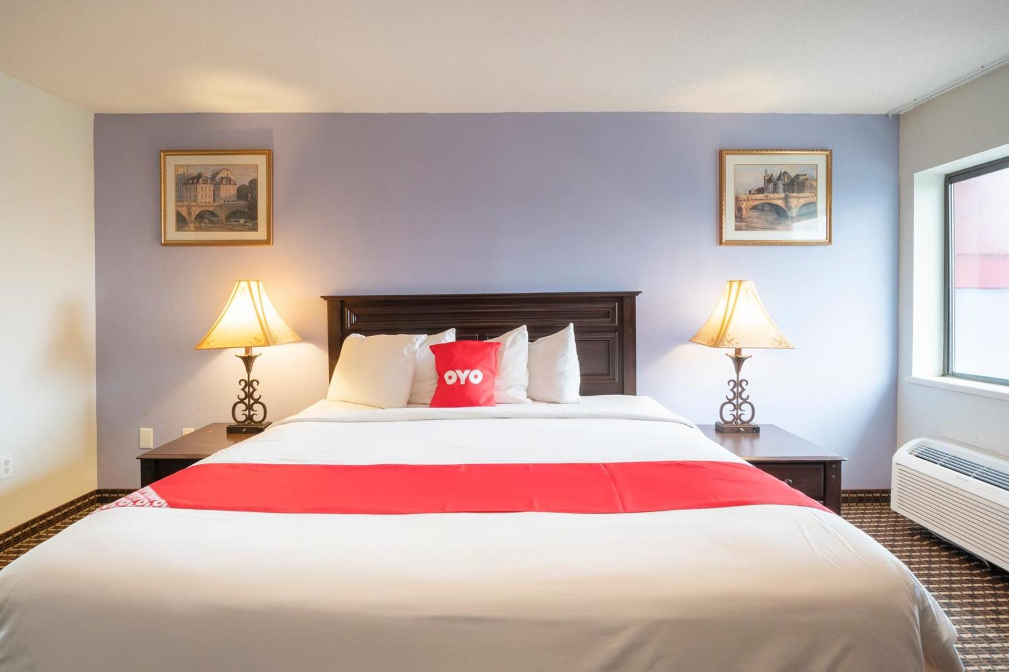 Готель Oyo Townhouse Houston Airport North Екстер'єр фото
