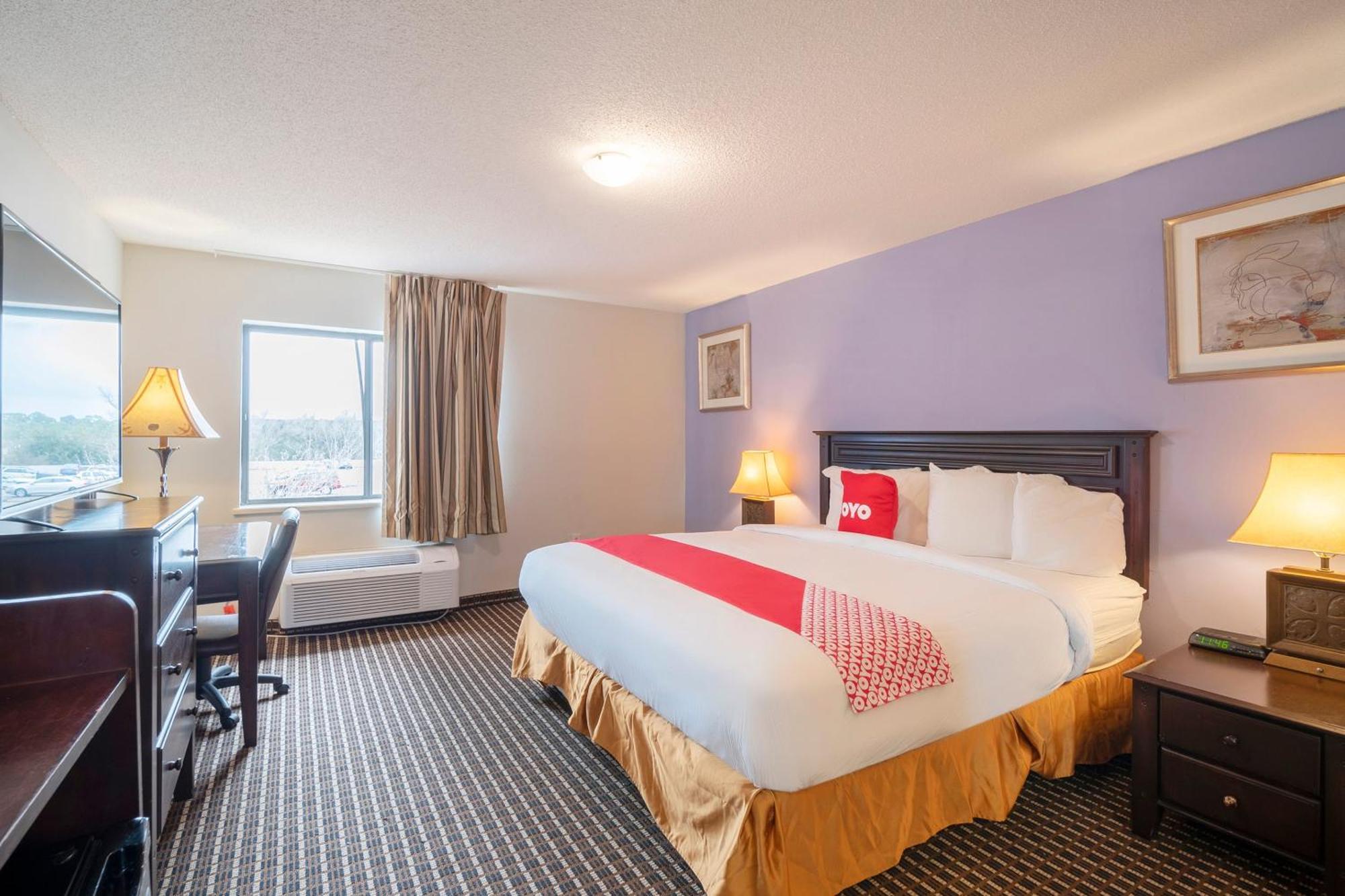 Готель Oyo Townhouse Houston Airport North Екстер'єр фото