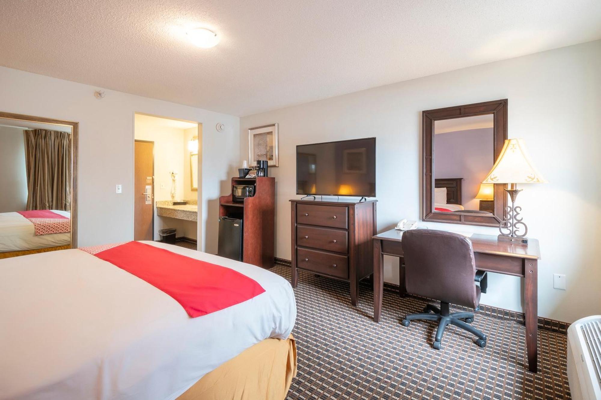 Готель Oyo Townhouse Houston Airport North Екстер'єр фото