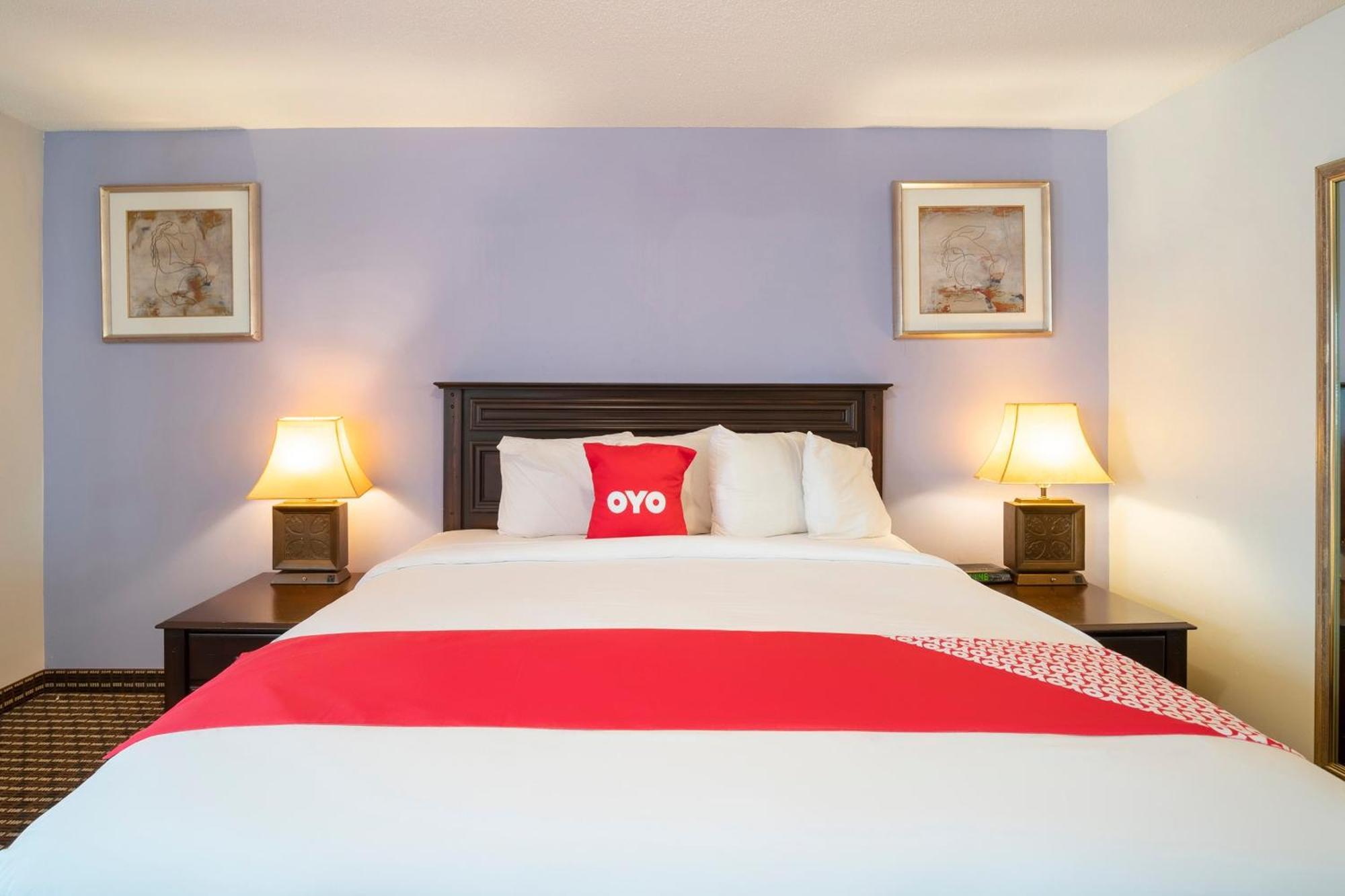 Готель Oyo Townhouse Houston Airport North Екстер'єр фото
