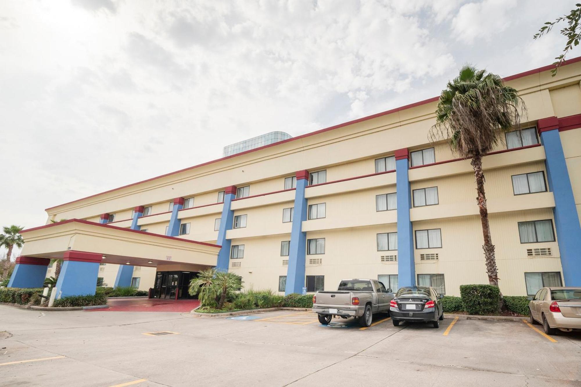 Готель Oyo Townhouse Houston Airport North Екстер'єр фото