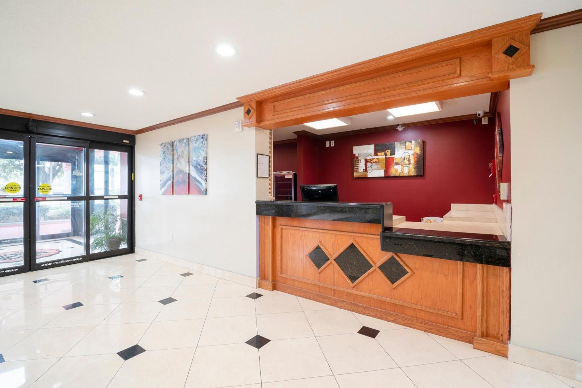 Готель Oyo Townhouse Houston Airport North Екстер'єр фото