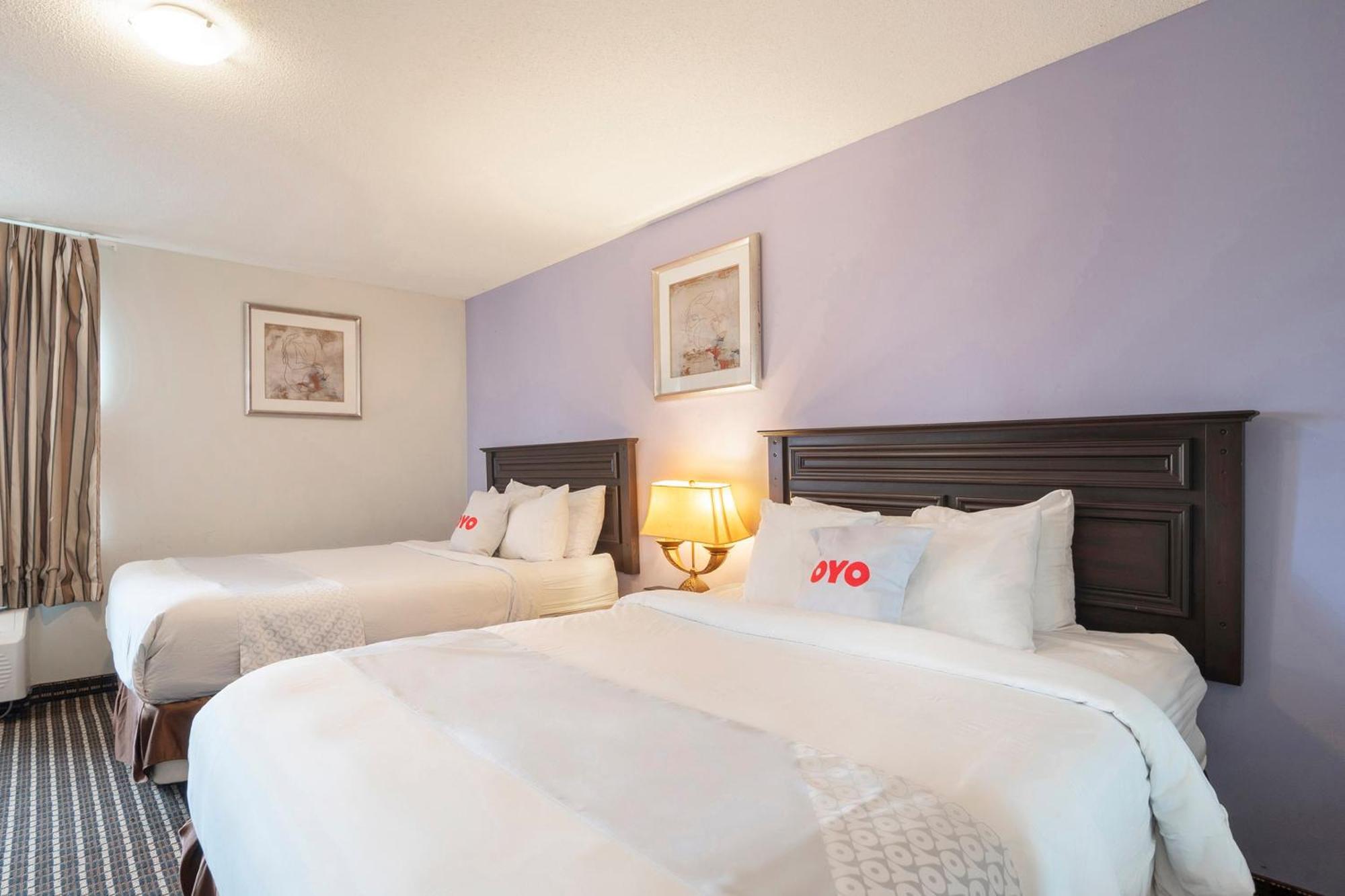 Готель Oyo Townhouse Houston Airport North Екстер'єр фото